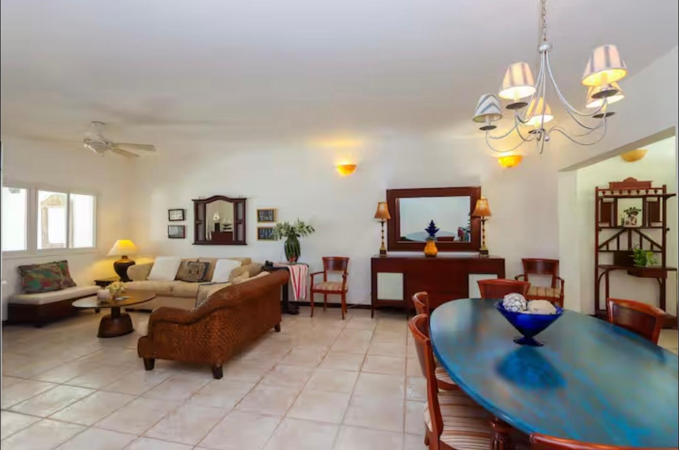 Marina Townhouse - Living & Dining